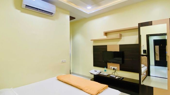 Deluxe double bed room